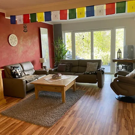 Ferienhaus Gluckswerkstatt Zentrale Lage, Mit 3 Schlafzimmern Garage Und Garten בית נופש ווינטרברג